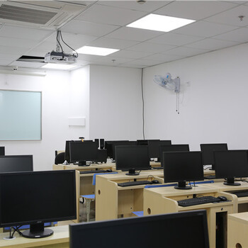 上海軟件開發(fā)培訓(xùn) 打造軟件工程師、Java與大數(shù)據(jù)專業(yè)人才